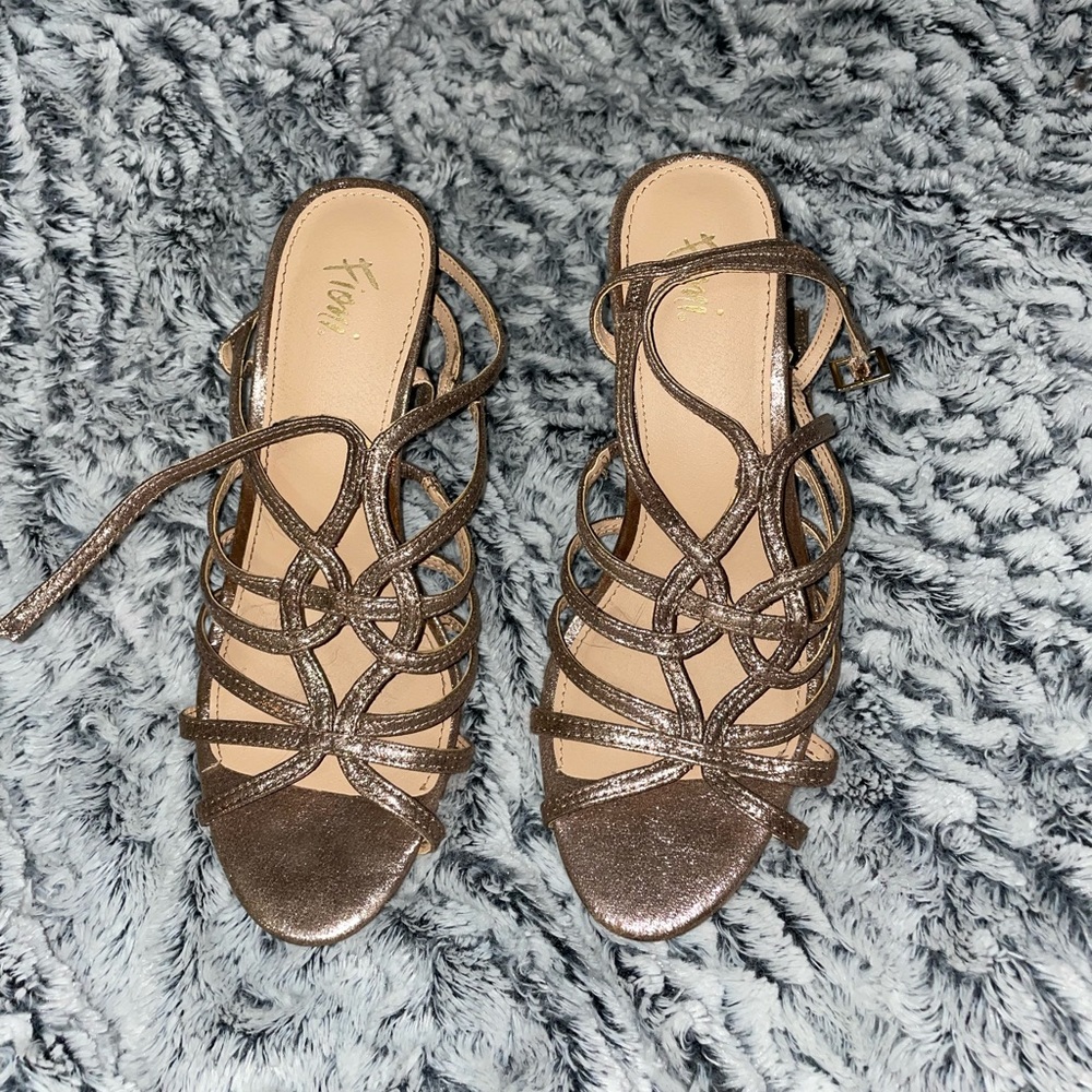 heals size 8 worn once